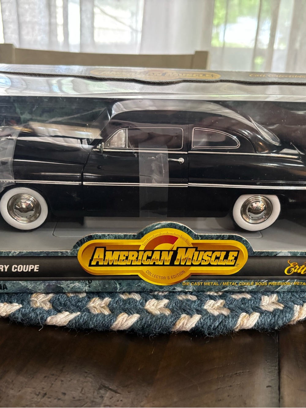Collectors Series American Muscle Car Black 1949 Mercury Coupe Model 1:18